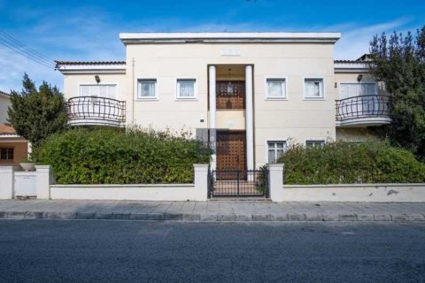 Дом с 5 спальнями в Агландзия, Кипр №101430 1