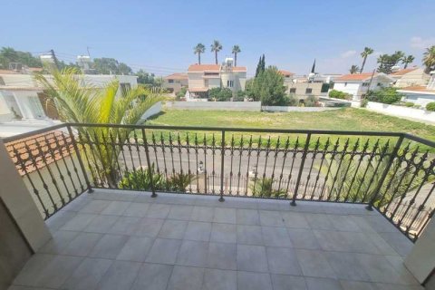 5 bedrooms Villa in Larnaca, Cyprus No. 83274 2