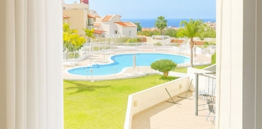 4 bedrooms Duplex on the Tenerife, Spain No. 128841