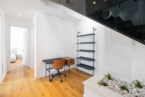 4 bedrooms Penthouse in Agios Athanasios, Cyprus No. 103816 13