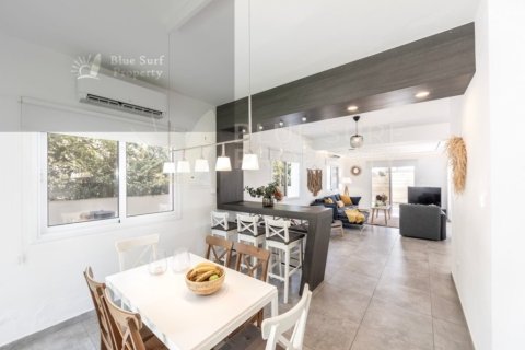 4 bedrooms Villa in Ayia Napa, Cyprus No. 71506 6