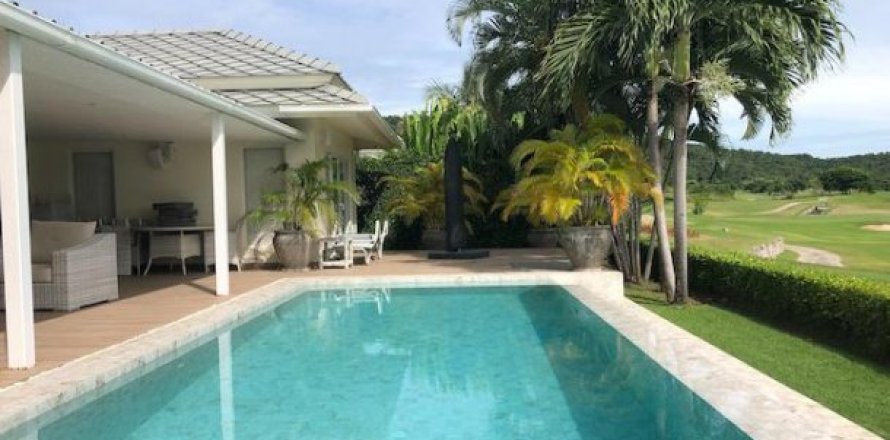 3 bedrooms Villa in Hua Hin, Thailand No. 96122