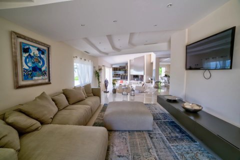 Вилла с 7 спальнями в Муан-Сарту, Франция №75777 9