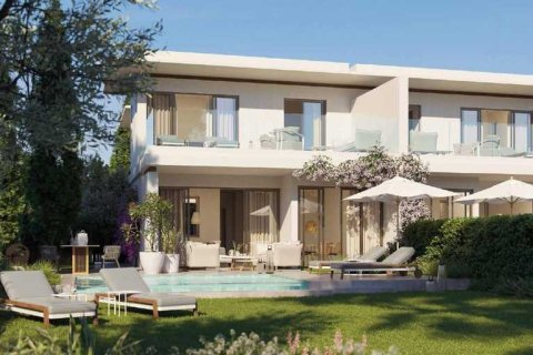 3 bedrooms Villa in Limassol, Cyprus No. 73182 1