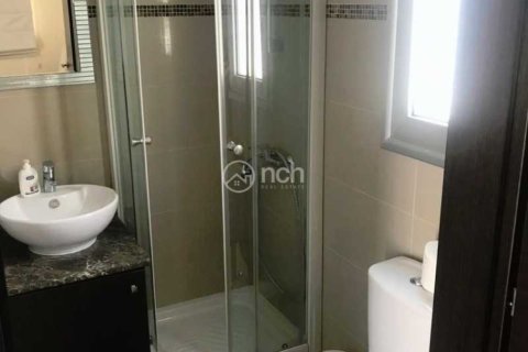 3 bedrooms Penthouse in Limassol, Cyprus No. 82270 6