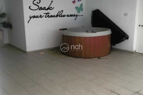 3 bedrooms Penthouse in Limassol, Cyprus No. 82270 14