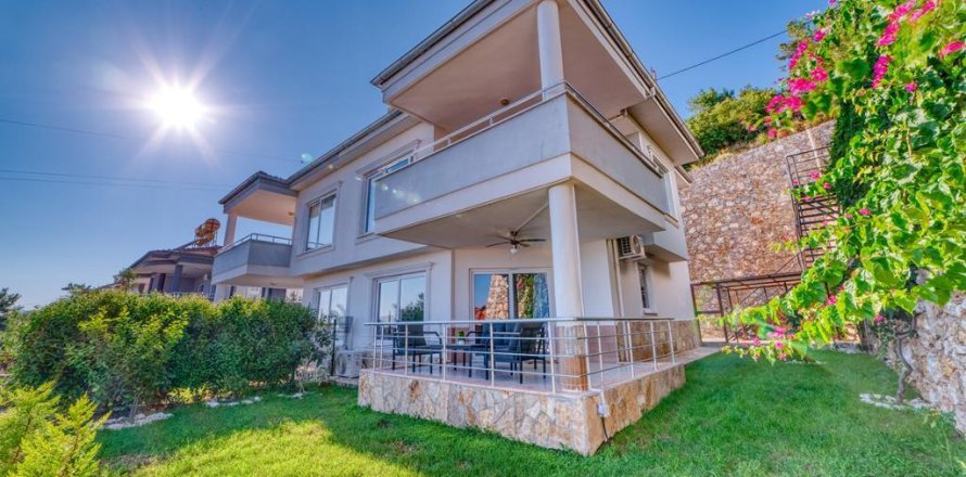 4 rooms Villa in Alanya, Turkey No. 86477