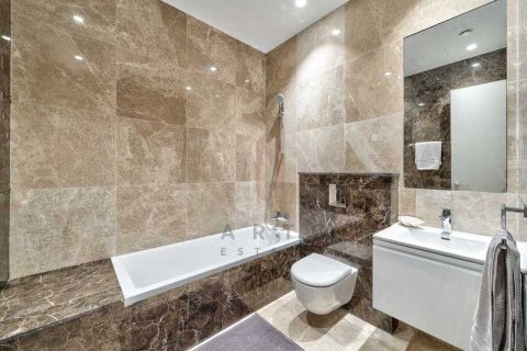 2 bedrooms Apartment in Limassol, Cyprus No. 77378 7