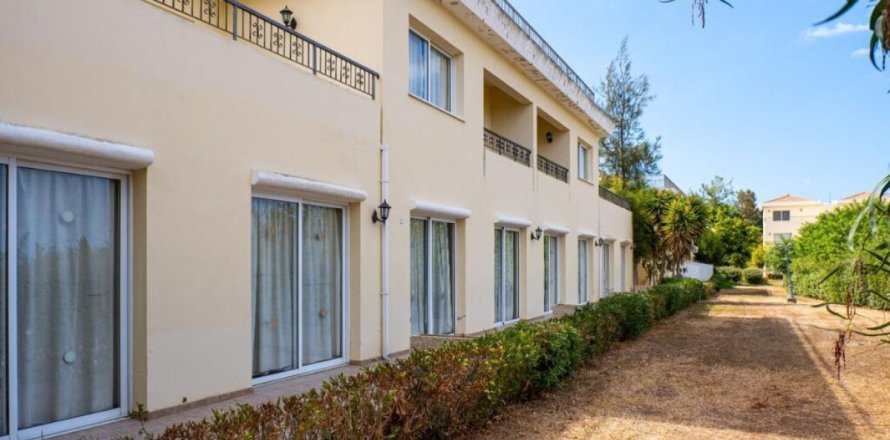 Коммерческая недвижимость 5395м² в Пафос, Кипр №104984