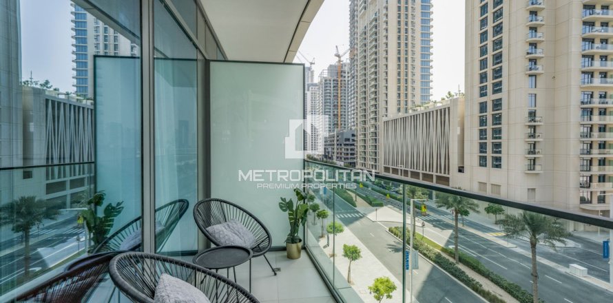 1 bedroom Apartment in EMAAR Beachfront, UAE No. 93397