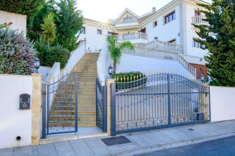 6 dormitorios Villa en Mouttagiaka, Cyprus No. 78996 12