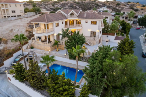 6 dormitorios Villa en Mouttagiaka, Cyprus No. 78996 2