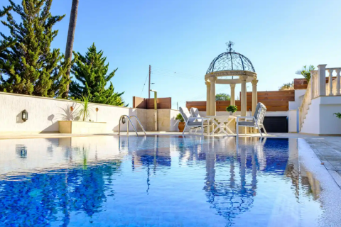 6 dormitorios Villa en Mouttagiaka, Cyprus No. 78996 1