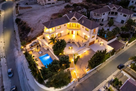 6 dormitorios Villa en Mouttagiaka, Cyprus No. 78996 3