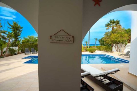 4 bedrooms Villa in Polis, Cyprus No. 100322 7