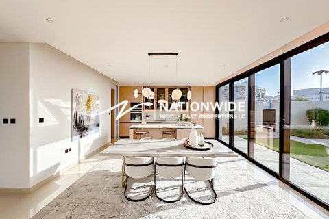 4 bedrooms Villa in Binh Duong, Vietnam No. 87598 3