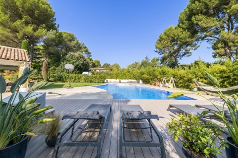 7 bedrooms Villa in Mougins, France No. 69095 5