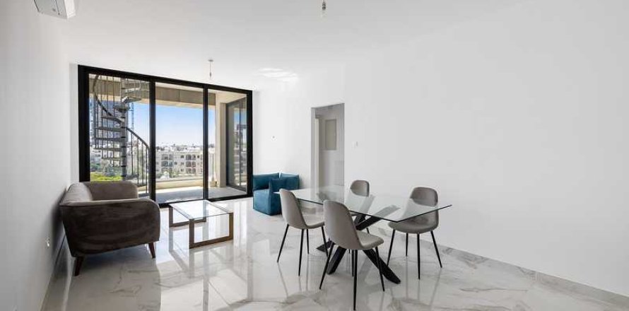 Пентхаус с 2 спальнями в Лимассол, Кипр №34663