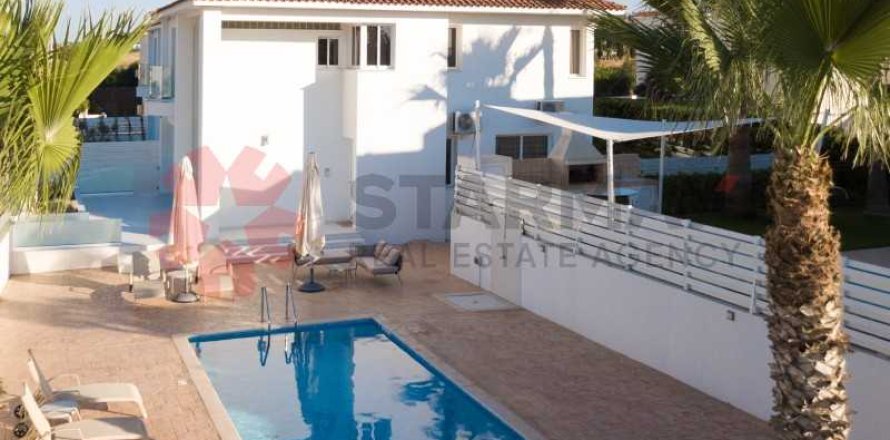 3 bedrooms Villa in Ayia Napa, Cyprus No. 82679