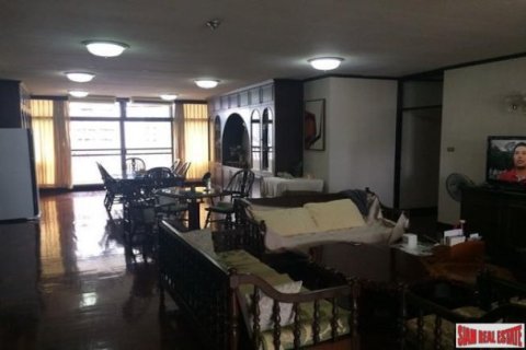 4 bedrooms House in Bangkok, Thailand No. 96975 4