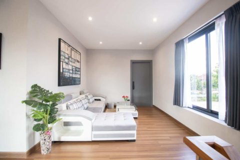 4 bedrooms House in Chiang Mai, Thailand No. 97770 11
