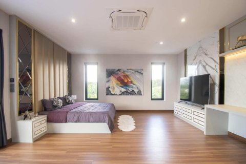 4 bedrooms House in Chiang Mai, Thailand No. 97770 16