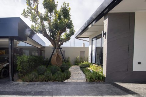 4 bedrooms House in Chiang Mai, Thailand No. 97770 3