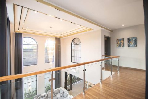 4 bedrooms House in Chiang Mai, Thailand No. 97770 10