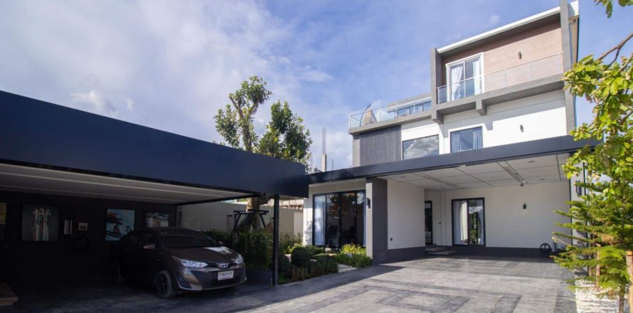 4 bedrooms House in Chiang Mai, Thailand No. 97770