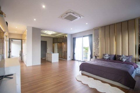 4 bedrooms House in Chiang Mai, Thailand No. 97770 23