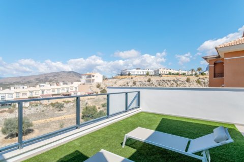 4 dormitorios Apartment en Benidorm, Spain No. 112126