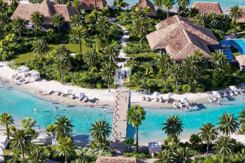 4 bedrooms Townhouse in Menyat as Serg, Vietnam No. 94535 8