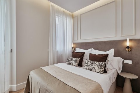 3 bedrooms Apartment in Madrid, Spain No. 126286 1