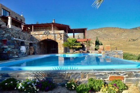 6 bedrooms Villa in Kea, Greece No. 117648 3