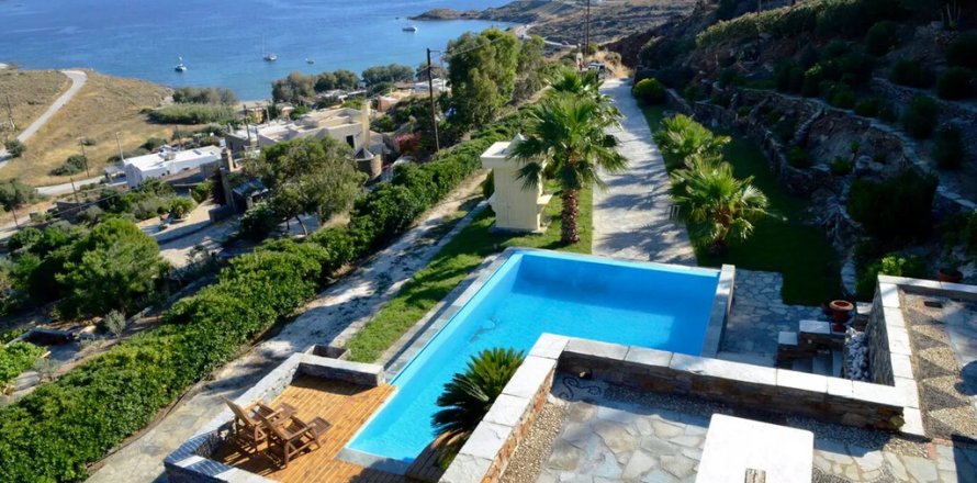 6 bedrooms Villa in Kea, Greece No. 117648