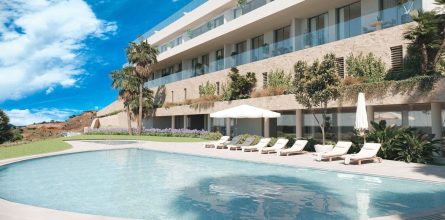 4 bedrooms Villa in Fuengirola, Spain No. 111647