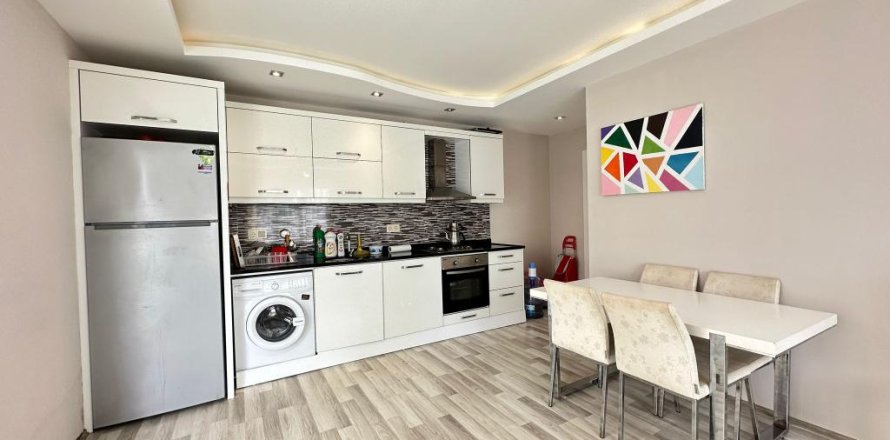 3 rooms Appartement à Mahmutlar, Turkey No. 21243