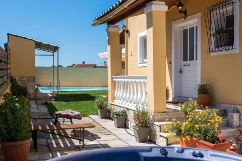 5 bedrooms Villa in Corfu, Greece No. 108172 2