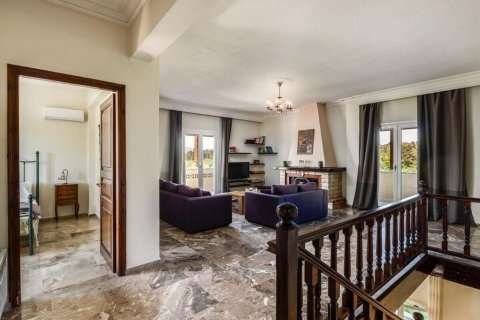 5 bedrooms Villa in Corfu, Greece No. 108172 9