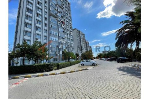 3 bedrooms Apartment in Zeytinburnu, Turkey No. 116228