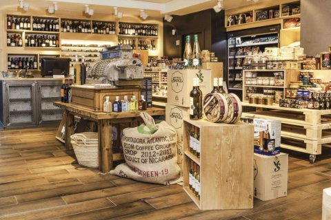 321m² Commercial property en L'Eixample, Spain No. 112738 1