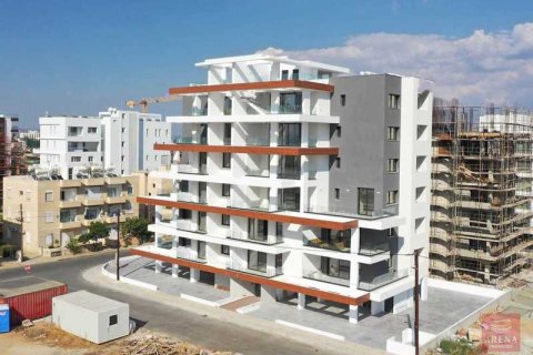 4 dormitorios Apartment en Larnaca, Cyprus No. 34096 1