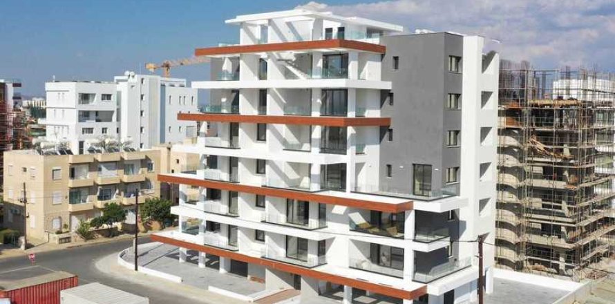 4 dormitorios Apartment en Larnaca, Cyprus No. 34096