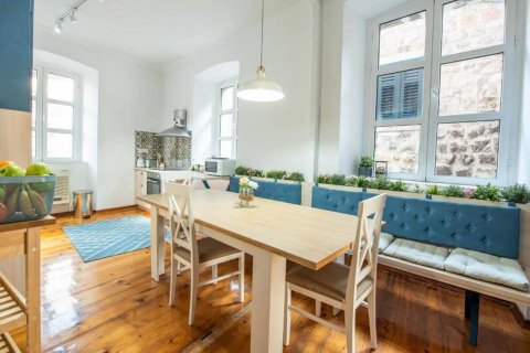 Коммерческая недвижимость с 9 спальнями в Котор, Черногория №67002 13