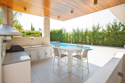 4 bedrooms Villa in Agios Tychonas, Cyprus No. 30657 7