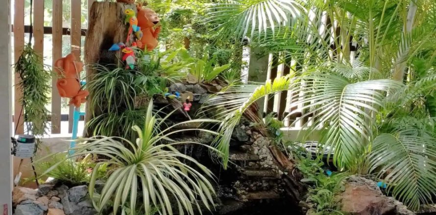 Коммерческая недвижимость с 6 спальнями в Чиангмай, Таиланд №97599