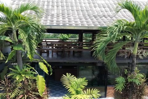 Коммерческая недвижимость с 6 спальнями в Чиангмай, Таиланд №97599 4