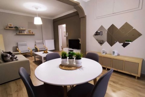 2 bedrooms Apartment in Thessaloniki, Greece No. 117580 3