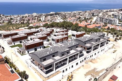 Квартира с 2 спальнями в Кушадасы, Турция №127712