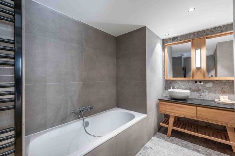 3 bedrooms Apartment in Les Allues, France No. 99679 8